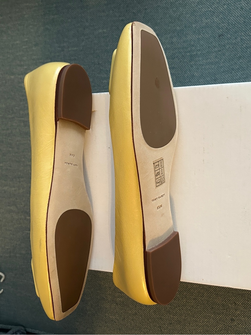 Tory Burch Lemon Yellow Logo Square-Toe Leather Flats - Picture 4 of 7